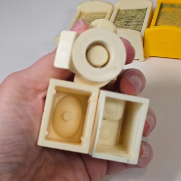 Fisher Price Little People Hospital Furniture Lot Beds Doctor Chair Sink Vintage - Picture 8 of 10